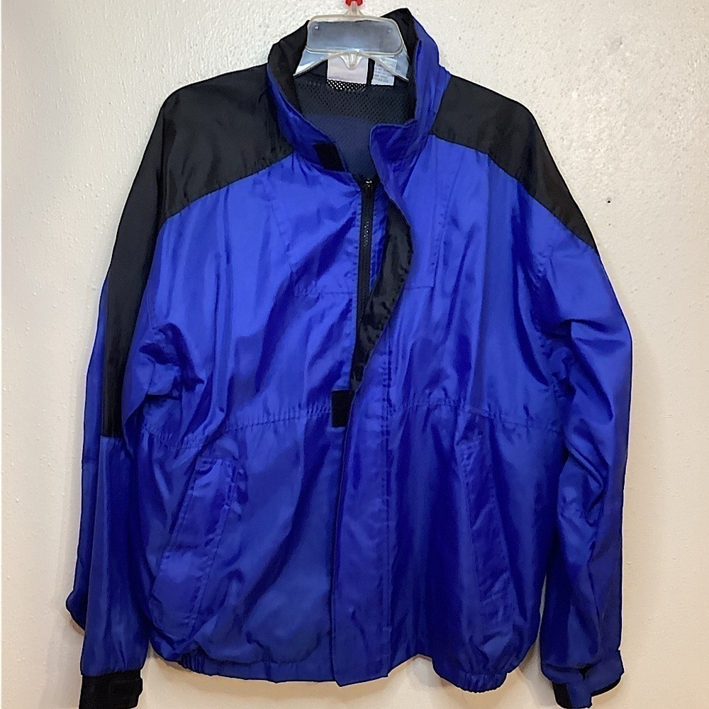 Vantage Marlboro Unlimited Windbreaker